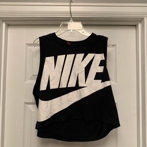 NIKE  Sportswear Essential Tank
